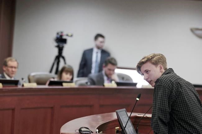 S. Dakota lawmakers push bill to bar transgender youth care | iNFOnews.ca