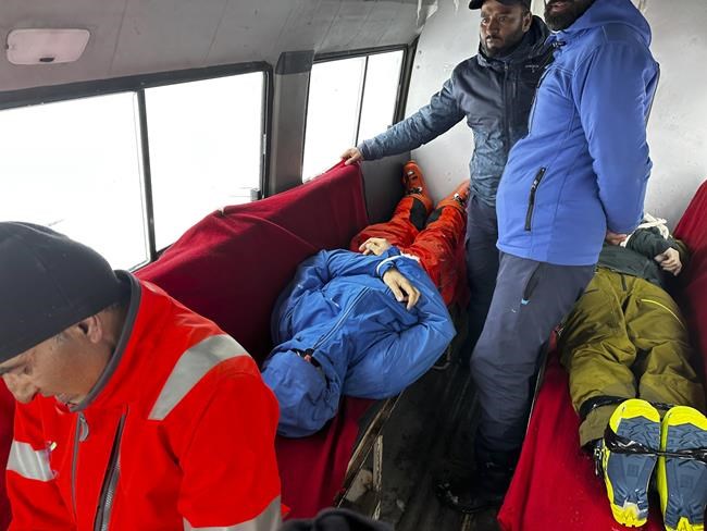 Kashmir avalanche kills 2 Polish skiers; 21 people rescued | iNFOnews.ca