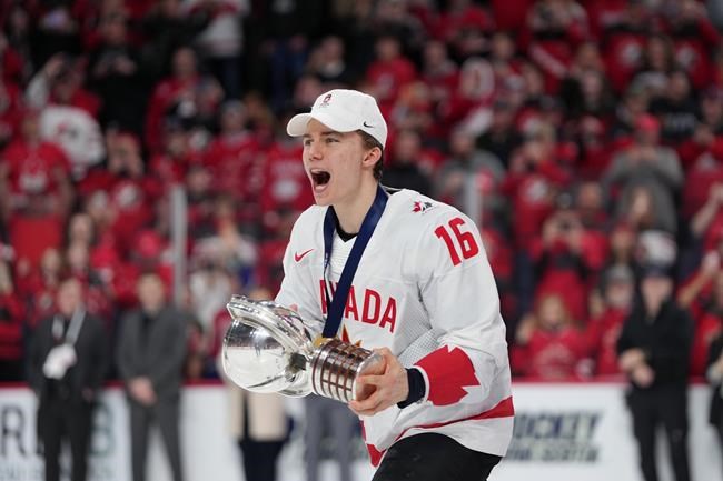 Junior star Connor Bedard filling hockey arenas in Western Canada | iNFOnews.ca
