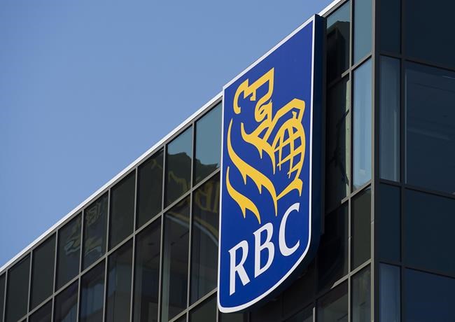 Labour shortages could push up wages, 'reignite inflation' in long run, report warns | iNFOnews.ca