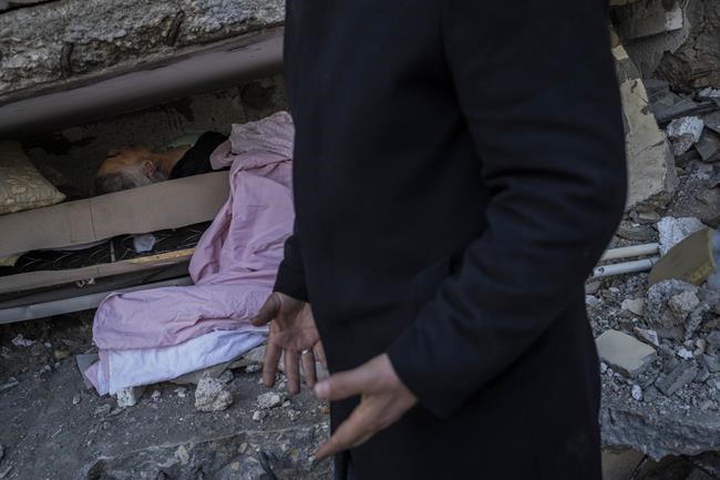 Grief gives way to anger over Turkey's earthquake response | iNFOnews.ca Grief gives way to anger over Turkey's earthquake response | iNFOnews.ca