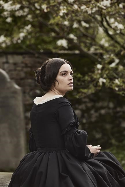 Review: 'Emily' gives new life to the ‘strange’ Brontë sis | iNFOnews.ca