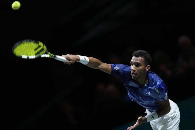 Auger-Aliassime falls to Medvedev 6-2, 6-4 in Rotterdam quarterfinals | iNFOnews.ca CP194723646