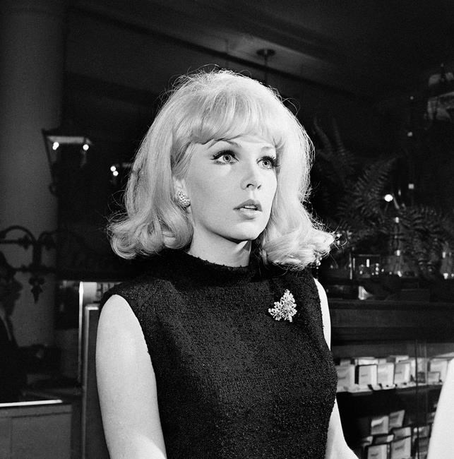 Stella Stevens, star of 'The Nutty Professor,' is dead at 84 | iNFOnews.ca