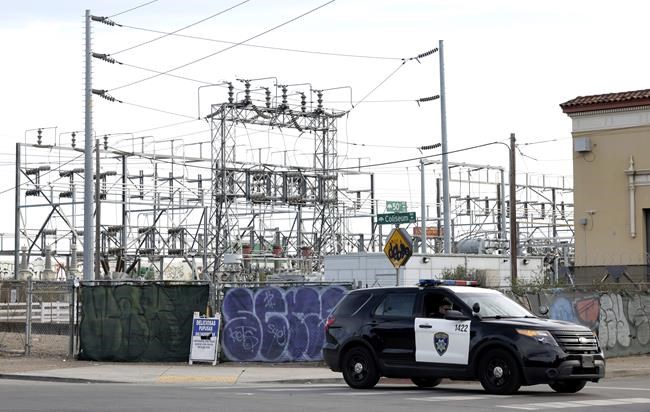 Oakland airport, 50K in Bay Area lose power due to fire | iNFOnews.ca Oakland airport, 50K in Bay Area lose power due to fire | iNFOnews.ca
