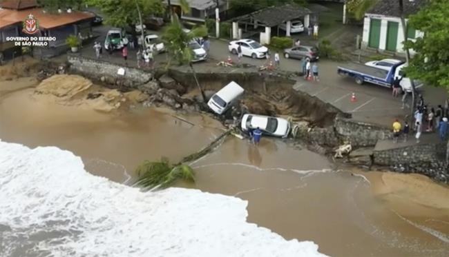 Downpour kills at least 36 in Brazil, cities cancel Carnival | iNFOnews.ca Downpour kills at least 36 in Brazil, cities cancel Carnival | iNFOnews.ca