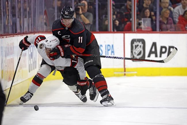 Raanta blanks Senators 4-0 as Hurricanes win 5th straight | iNFOnews.ca