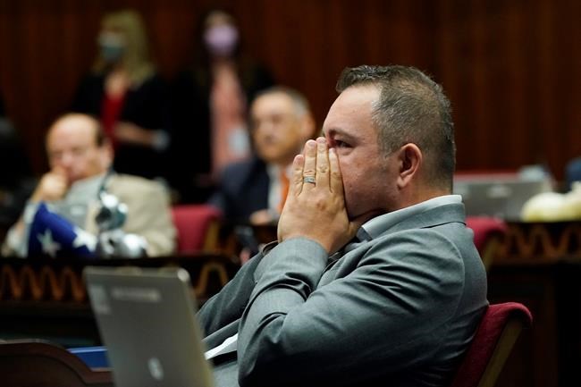 Arizona Republicans disavow wide-ranging bribery allegation | iNFOnews.ca