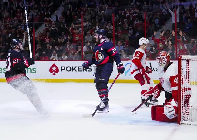 Giroux piles up points as Senators beat Red Wings 6-2 | iNFOnews.ca