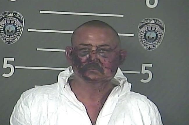 Kentucky man charged in officers' deaths found dead in cell | iNFOnews.ca Kentucky man charged in officers' deaths found dead in cell | iNFOnews.ca