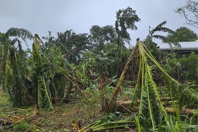 Cyclone lashes Pacific's Vanuatu as residents hunker down | iNFOnews.ca Cyclone lashes Pacific's Vanuatu as residents hunker down | iNFOnews.ca