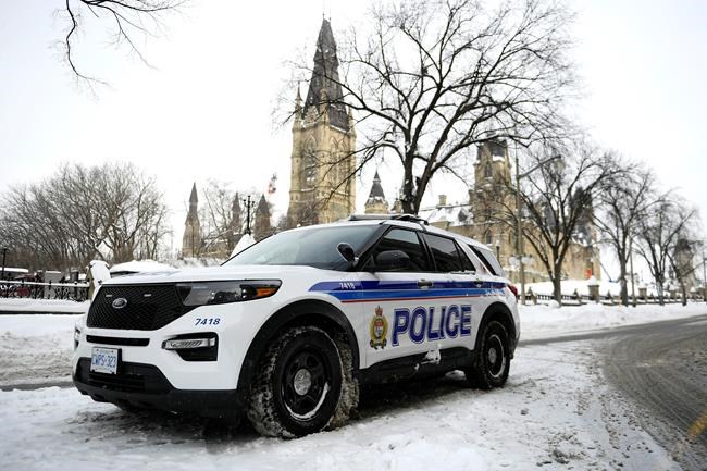 Ottawa police looking to match success of Toronto mental health pilot project | iNFOnews.ca