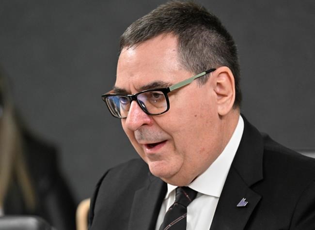 QMJHL commissioner Gilles Courteau resigns after 37 years at helm | iNFOnews.ca