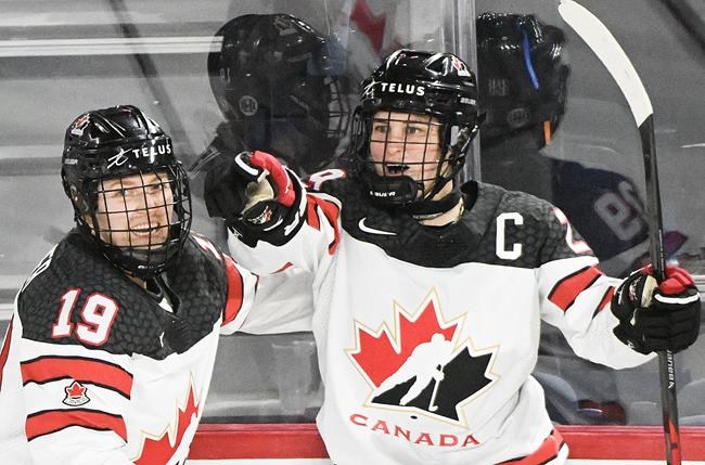 Poulin leads experienced Team Canada in quest for third straight women's hockey title | iNFOnews.ca