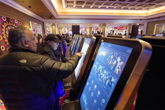 Online betting begins in sports-crazed Massachusetts | iNFOnews.ca