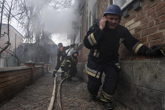 Ukrainian firefighters on risky mission to save lives, homes | iNFOnews.ca