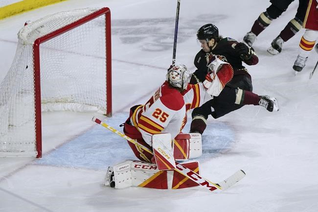 Coyotes beat Flames 4-3 in OT to extend points streak to 6 | iNFOnews.ca