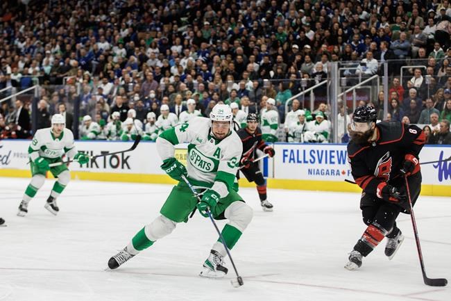 Aston-Reese scores two, Rielly bags another as Leafs win in Schenn's Toronto return | iNFOnews.ca CP1132184586
