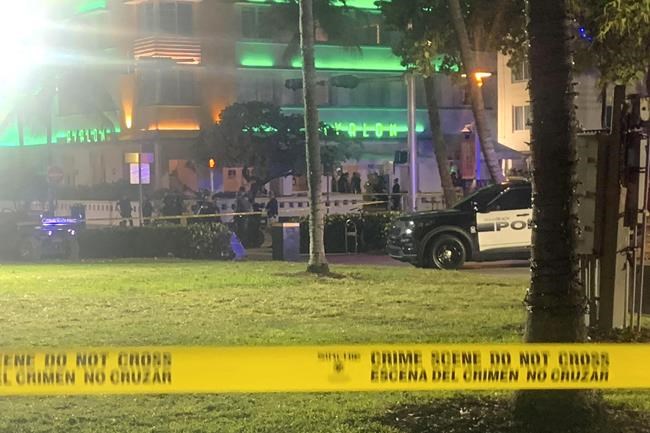 1 dead, 1 hurt in shooting during Miami Beach spring break | iNFOnews.ca