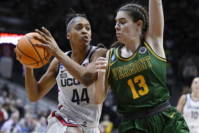 Canada's Edwards, UConn opens March Madness run with 95-52 rout of Vermont | iNFOnews.ca