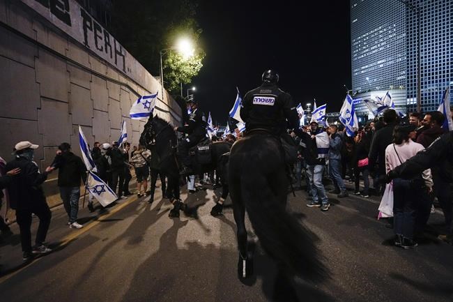 Israelis protest legal overhaul plans for 11th week | iNFOnews.ca CP2122831184