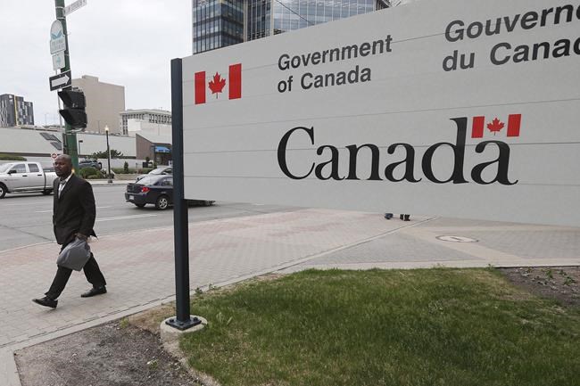 Two men who lost fingers crossing into Canada become Canadian citizens | iNFOnews.ca
