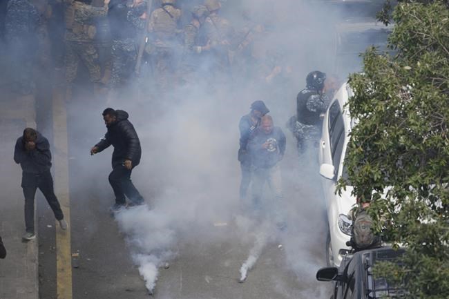 Tear gas, clashes as Lebanon protesters try to storm govt HQ | iNFOnews.ca