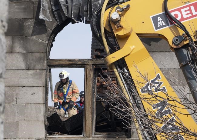 Two final bodies pulled from rubble after Old Montreal fire, five bodies identified | iNFOnews.ca Two final bodies pulled from rubble after Old Montreal fire, five bodies identified | iNFOnews.ca