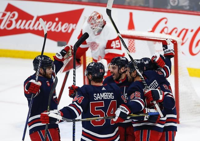 Jets' top guns connect in 6-2 win over Red Wings | iNFOnews.ca