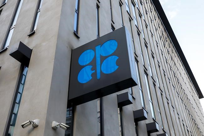 Oil producers' cuts could boost gasoline prices, help Russia | iNFOnews.ca