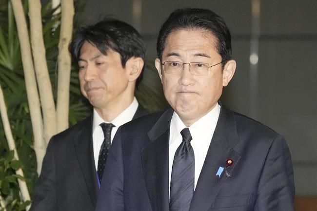 Japan's army says helicopter carrying 10 crashed into ocean | iNFOnews.ca