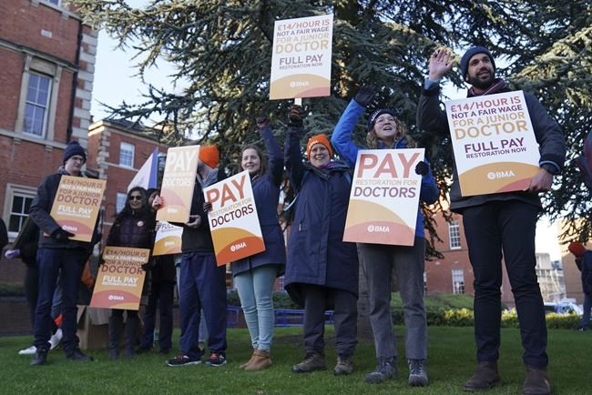UK junior doctors begin 4-day strike, seeking hefty pay hike | iNFOnews.ca