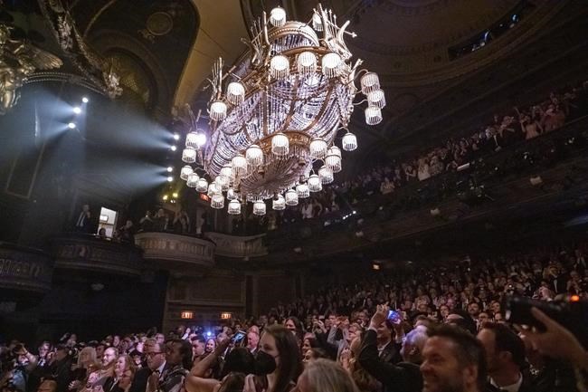'The Phantom of the Opera' closes on Broadway after 35 years | iNFOnews.ca