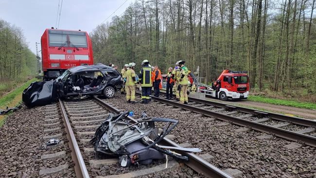Train hits car at crossing in Germany, 3 killed | iNFOnews.ca
