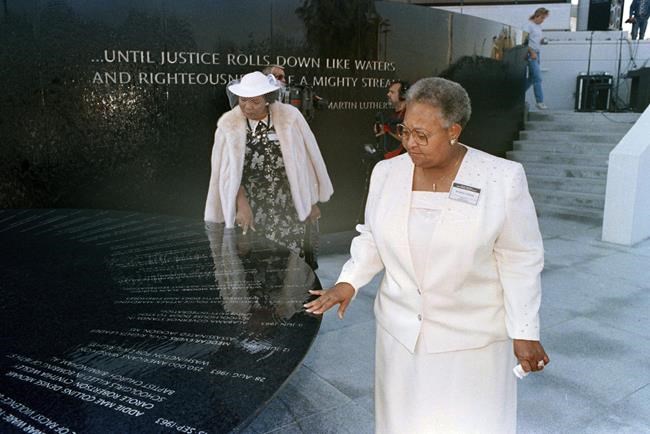 Statue honoring Mamie Till-Mobley to be unveiled in Illinois | iNFOnews.ca Statue honoring Mamie Till-Mobley to be unveiled in Illinois | iNFOnews.ca