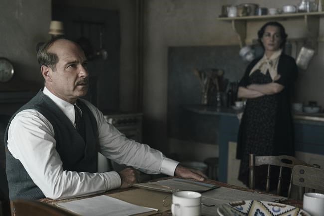 'A Small Light' focuses on those who helped Anne Frank | iNFOnews.ca 'A Small Light' focuses on those who helped Anne Frank | iNFOnews.ca
