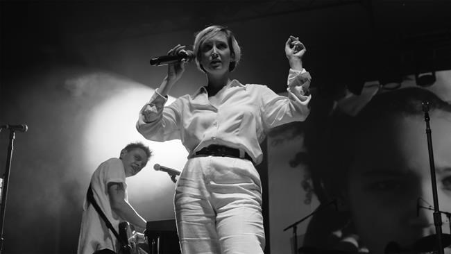 Q-and-A: July Talk capture drive-in shows, health struggles in new documentary | iNFOnews.ca CP249027678