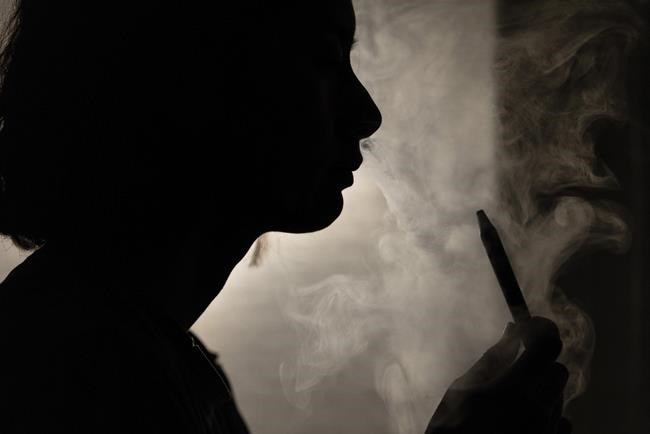 Australian government cracks down on smoking and vaping | iNFOnews.ca