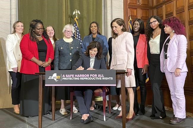 NY governor signs bill expanding access to contraceptives | iNFOnews.ca NY governor signs bill expanding access to contraceptives | iNFOnews.ca