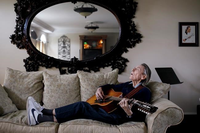 Anne Murray, Tom Cochrane and Sharon Hampson on Gordon Lightfoot's 'genius' and influence | iNFOnews.ca