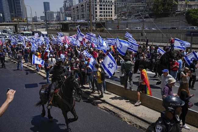Israelis block roads in protest against Netanyahu legal plan | iNFOnews.ca Israelis block roads in protest against Netanyahu legal plan | iNFOnews.ca