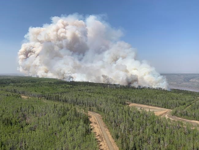 Energy companies curtail production due to Alberta wildfires | iNFOnews.ca Energy companies curtail production due to Alberta wildfires | iNFOnews.ca