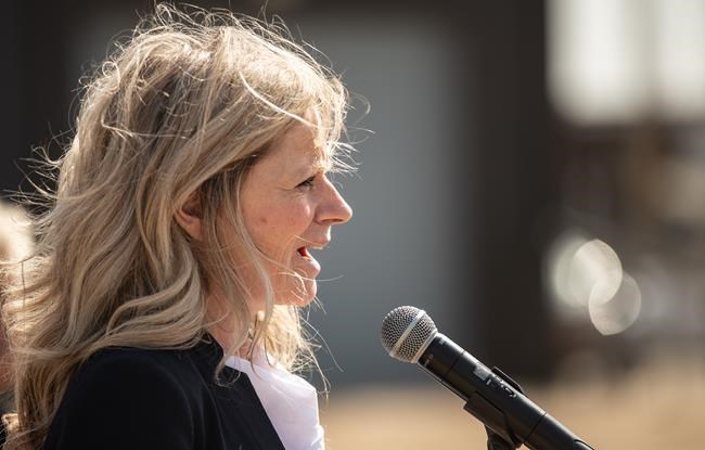 Alberta NDP says it would build hockey arenas and improve other facilities if elected | iNFOnews.ca Alberta NDP says it would build hockey arenas and improve other facilities if elected | iNFOnews.ca