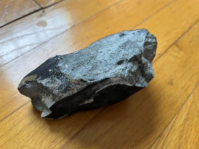 Experts: Metallic object that crashed into New Jersey home was a meteorite | iNFOnews.ca Experts: Metallic object that crashed into New Jersey home was a meteorite | iNFOnews.ca