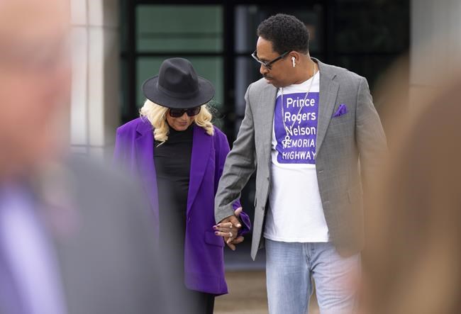 Signed in purple ink, Minnesota dedicates highway to Prince | iNFOnews.ca Signed in purple ink, Minnesota dedicates highway to Prince | iNFOnews.ca