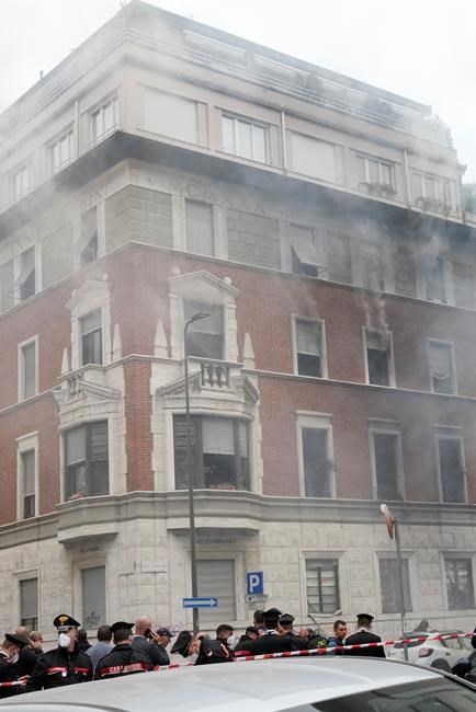 Van carrying oxygen tanks explodes in Milan; driver injured | iNFOnews.ca