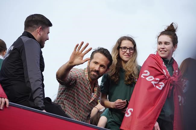 Reports: Ryan Reynolds' bid for NHL's Ottawa Senators will not proceed | iNFOnews.ca