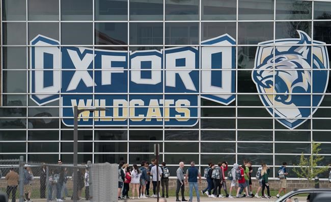 Families affected by Oxford school shooting win key decision in lawsuit against district | iNFOnews.ca CP288105051