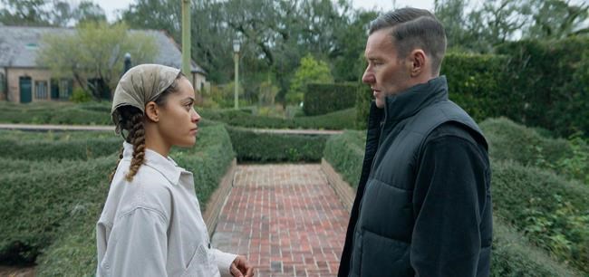 Movie Review: Smelling dirt with Joel Edgerton in Paul Schrader’s murky 'Master Gardener' | iNFOnews.ca