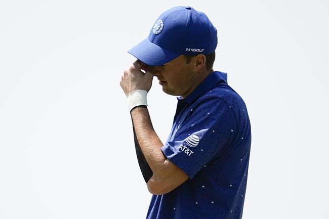 DeChambeau resurfaces at Oak Hill and leads PGA Championship | iNFOnews.ca